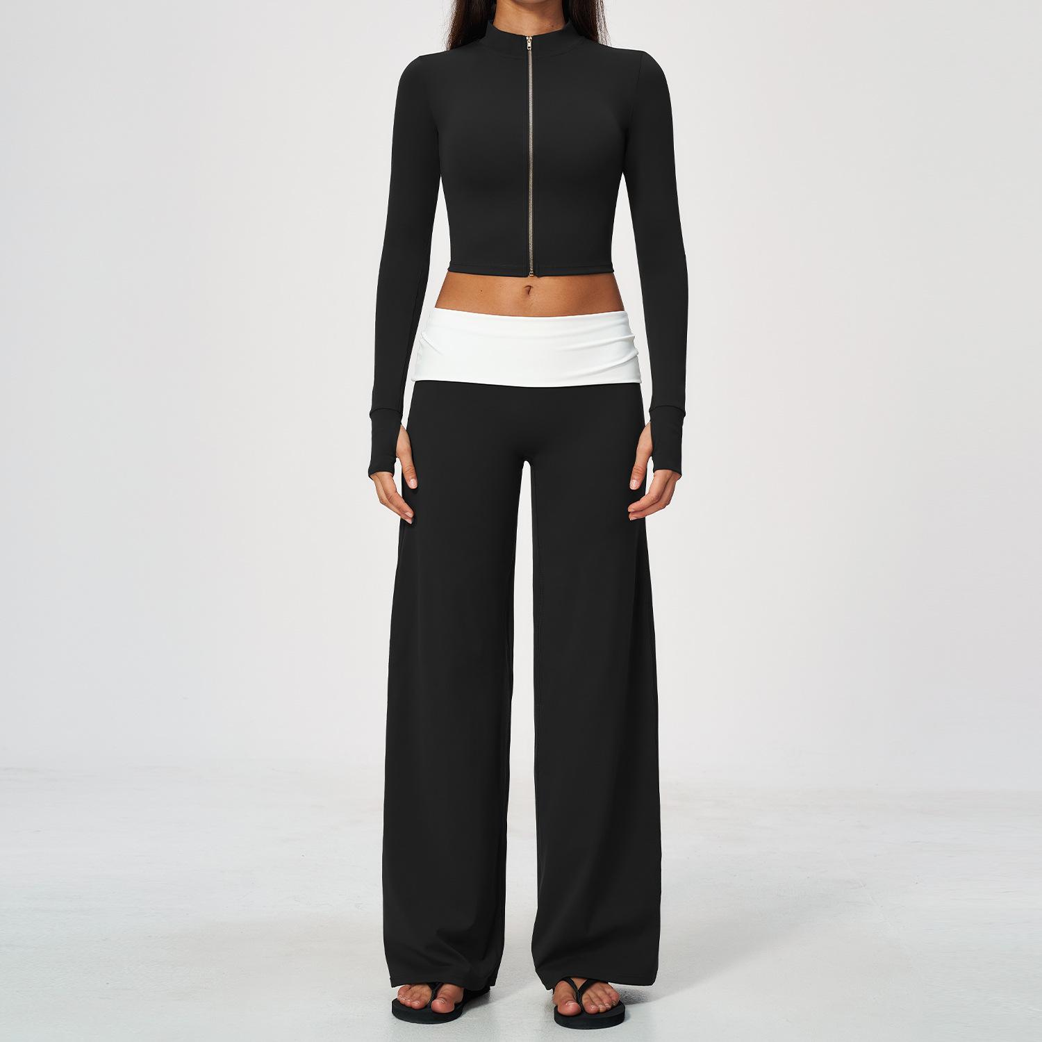 طقم يوغا نسائي من قطعتين: جاكي - مراجعة Fitness & Nutrition Lab وسعره